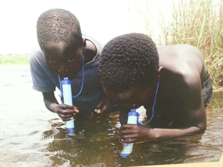 life straw kids in river