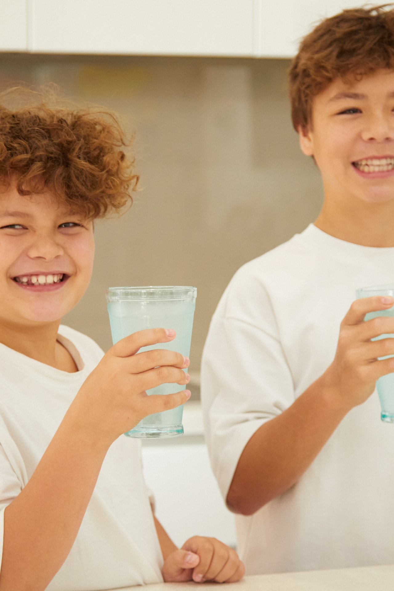 W2W-BOYS-DRINKING-HEALTHY-FILTERED-WATER-P