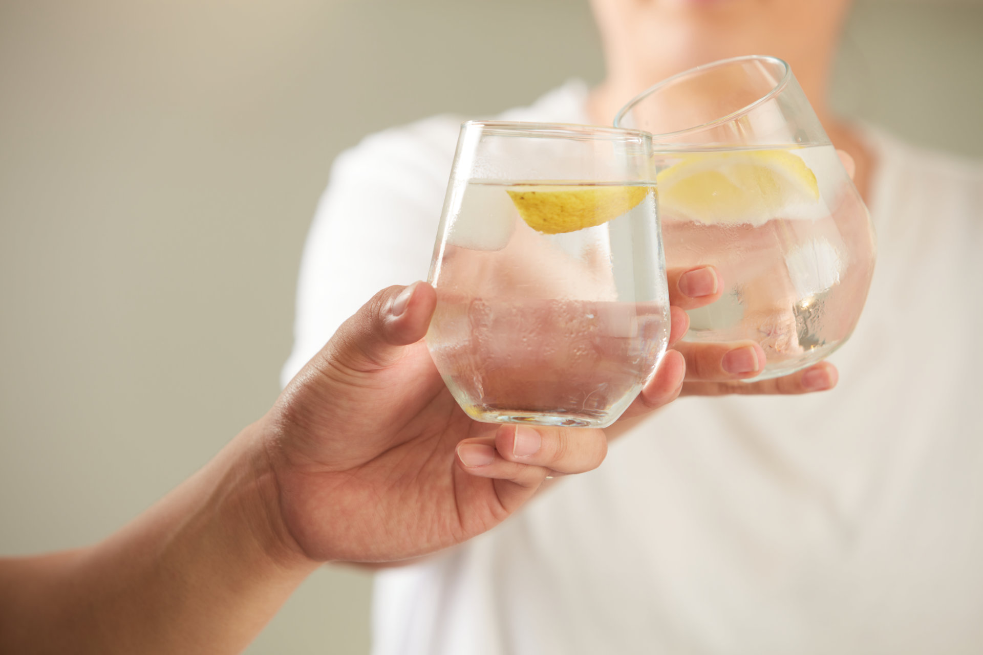 W2W-Lifestyle-Glass-togethe
