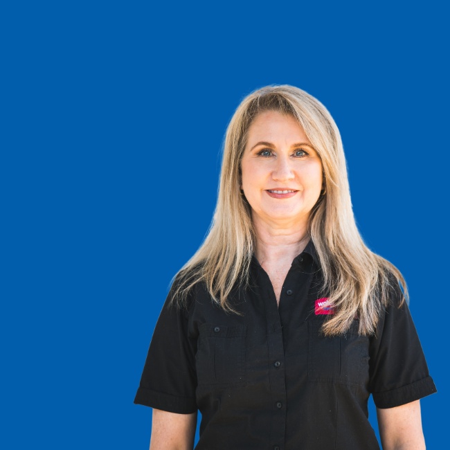 W2W-EMPLOYEE-HAPPY-TO-HELP