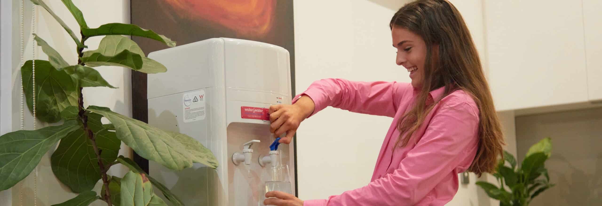 EMPLOYEE-DRINKING-FILTERED-WATER-COOLER-IN-PERTH
